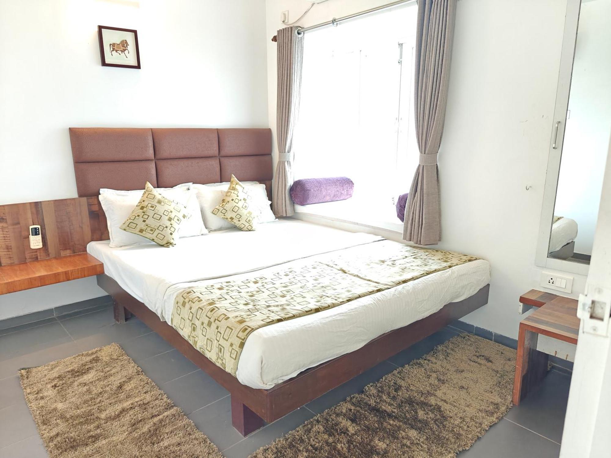 Chandralok Service Apartments Kolhapur Exterior foto