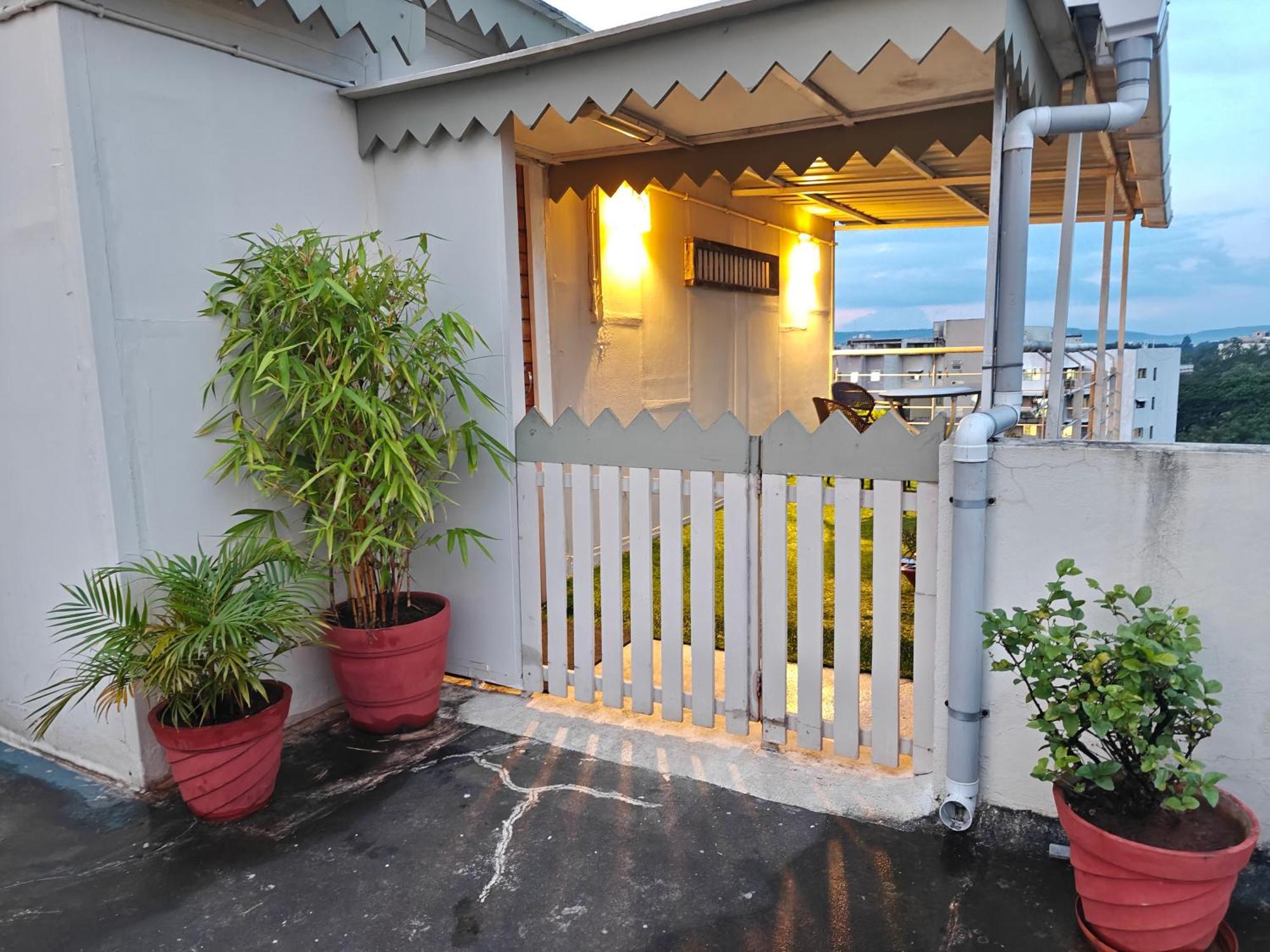 Chandralok Service Apartments Kolhapur Exterior foto