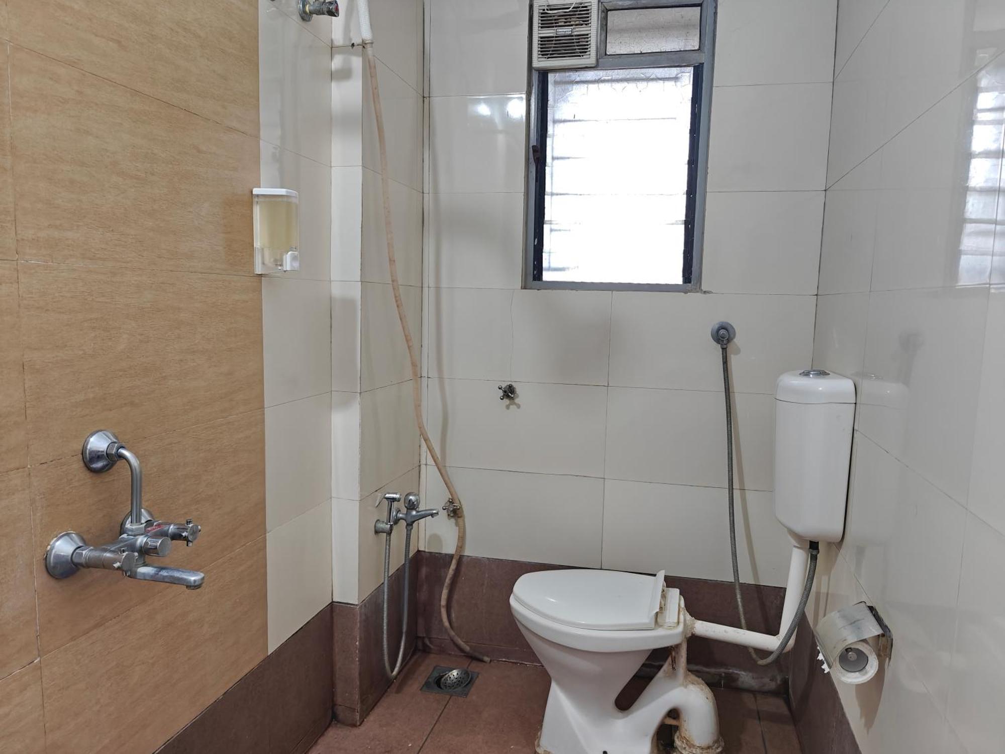 Chandralok Service Apartments Kolhapur Exterior foto